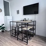منزل للإقامة Privada Con Bano Privado I *