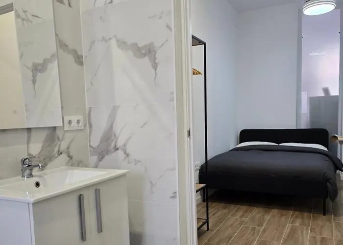 Privada Con Bano Privado I *